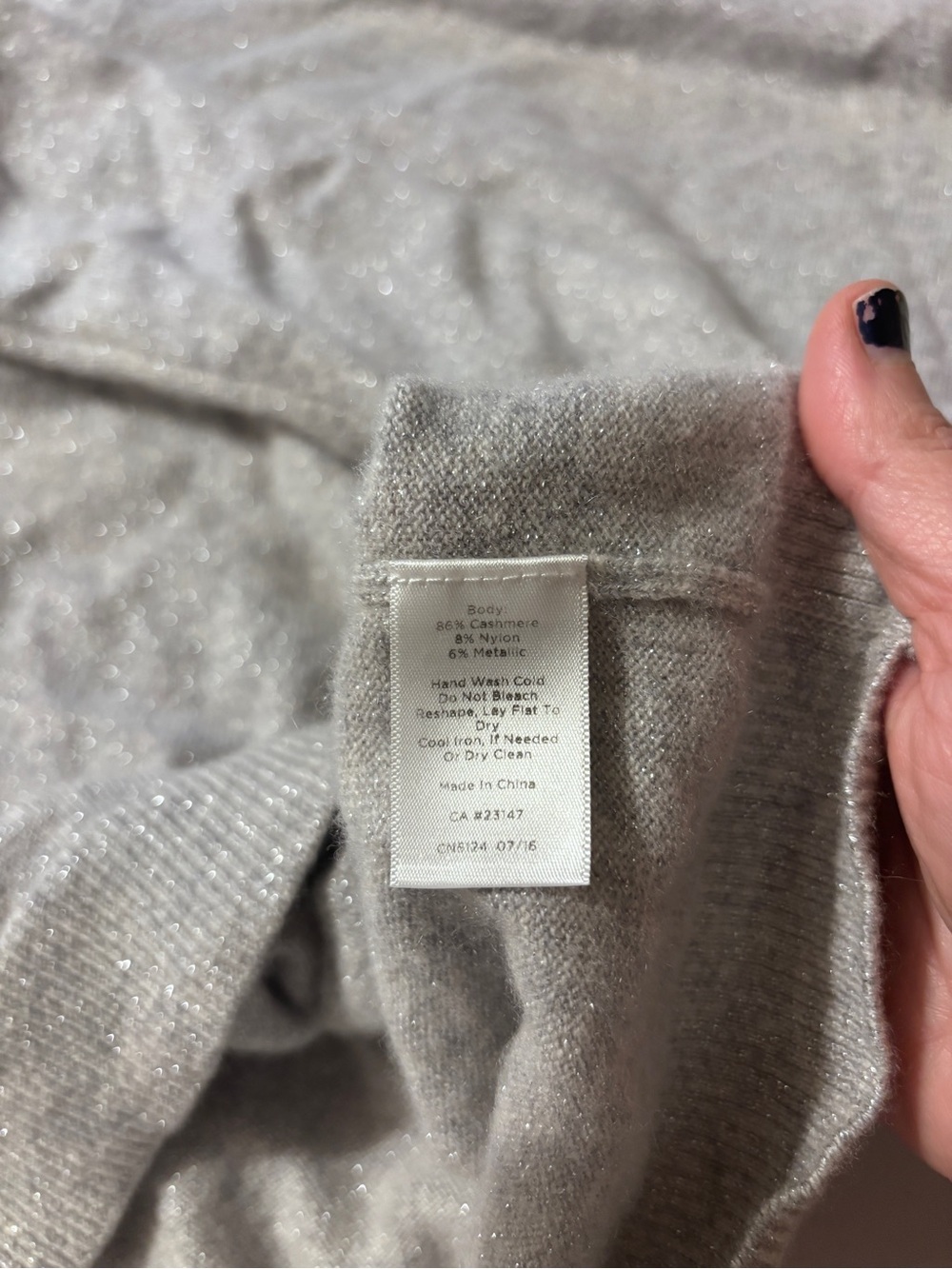 Talbots Audrey Sweater Size S Petite Cashmere Crewneck Gray Shimmer Ribbed Soft - Picture 8 of 8